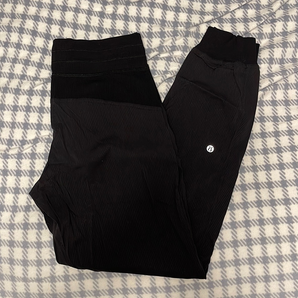 Lululemon Dance Studio joggers